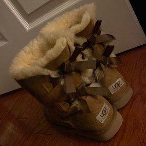 COPY - Bailey Bow Brown UGGS Size 8